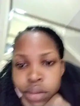 Snapshot of queen-sasha chatting on 10/18/25, 03:03 queen-sasha online show from 10/18/25, 03:03