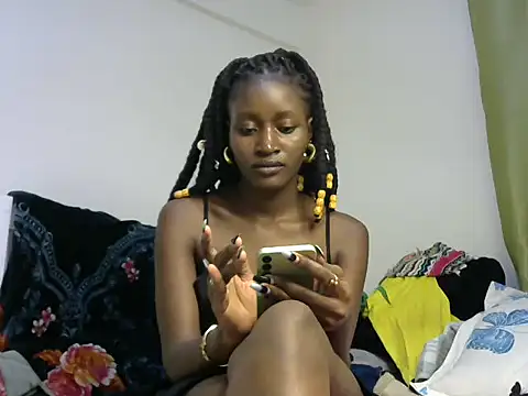 Snapshot of thicky_anncy chatting on 03/02/25, 07:19 thicky anncy online show from 03/02/25, 07:19