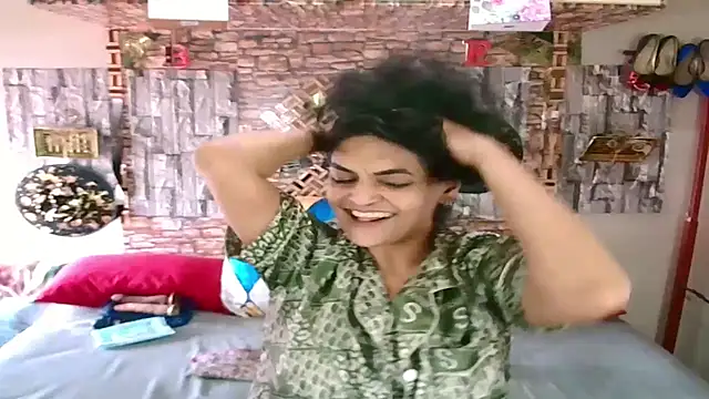 Indian Blaze00 online show from 10/26/25, 08:48