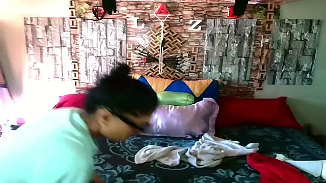 Indian Blaze00 online show from 11/19/25, 06:24