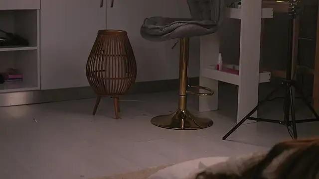 ButterflyLeah online show from 12/18/25, 02:16