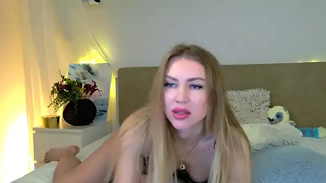 LuisaSin online show from 02/08/26, 07:06