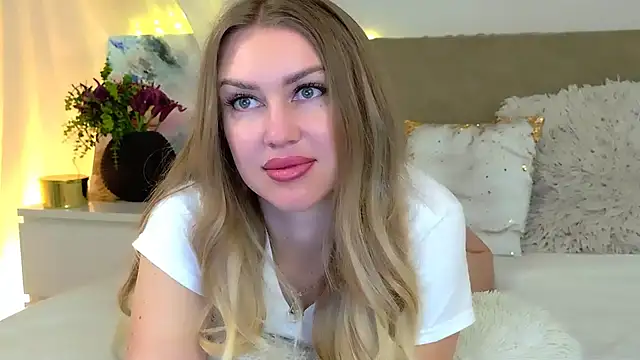 LuisaSin online show from 05/02/26, 08:41