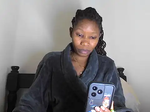 Snapshot of smallnaughtygirl chatting on 10/03/25, 07:15 smallnaughtygirl online show from 10/03/25, 07:15