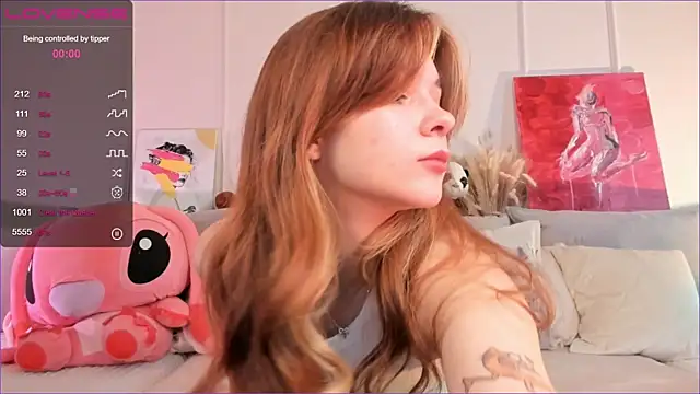 Frau Lina online show from 10/28/25, 09:52