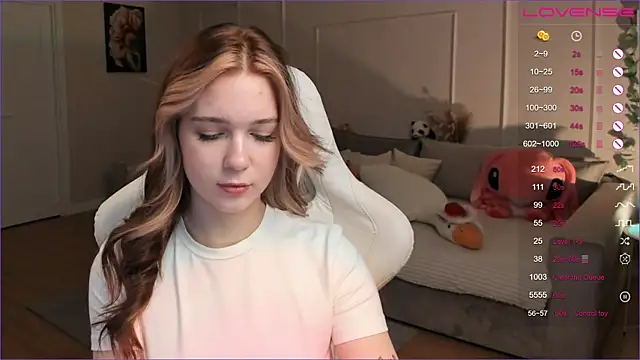 Frau Lina online show from 12/19/25, 02:19