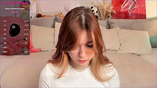 Frau Lina online show from 11/04/25, 02:43