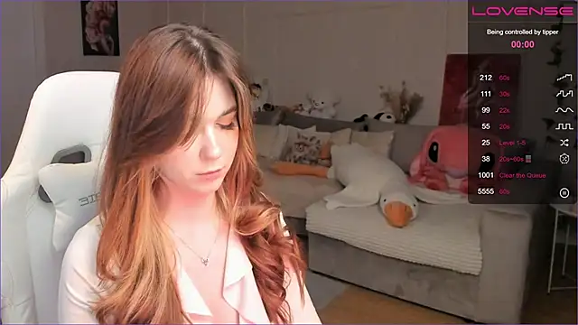 Frau Lina online show from 12/02/25, 02:08