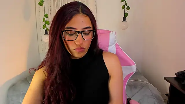 Snapshot of veronicaxx69 chatting on 01/22/25, 12:48 veronicaxx69 online show from 01/22/25, 12:48