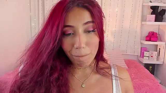 Snapshot of veronicaxx69 chatting on 09/23/25, 03:46 veronicaxx69 online show from 09/23/25, 03:46