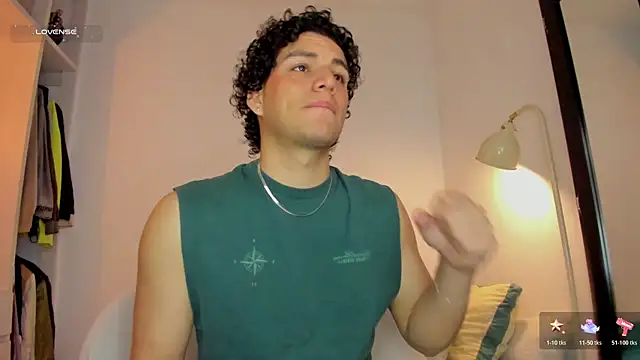 Snapshot of Curlblue chatting on 12/02/25, 09:38 Curlblue online show from 12/02/25, 09:38