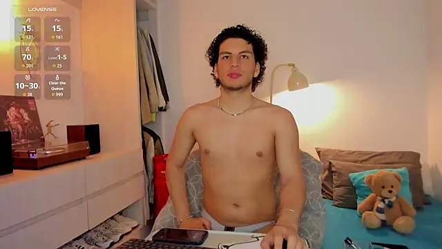 Snapshot of Curlblue chatting on 11/13/25, 07:07 Curlblue online show from 11/13/25, 07:07