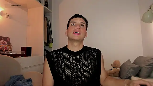 Curlblue online show from 04/12/26, 01:42