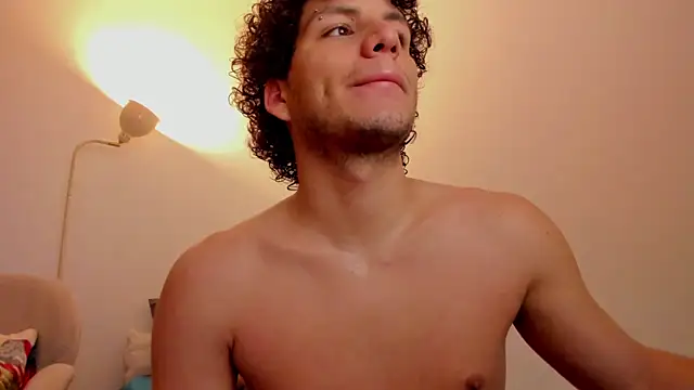 Snapshot of Curlblue chatting on 11/16/25, 05:01 Curlblue online show from 11/16/25, 05:01