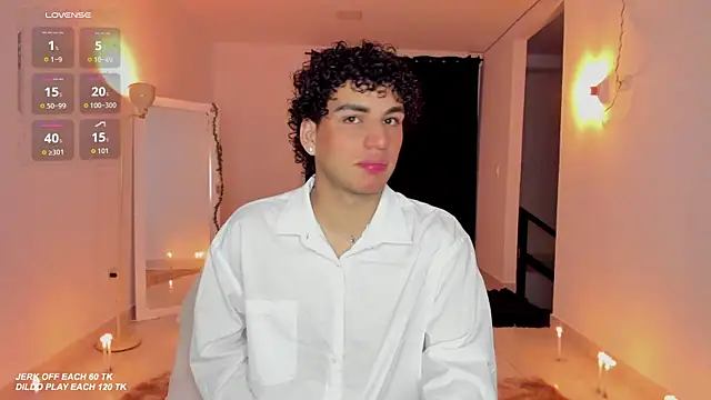 Snapshot of Curlblue chatting on 10/30/25, 03:27 Curlblue online show from 10/30/25, 03:27