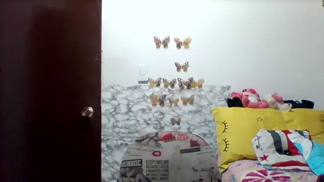 Snapshot of Alisson_brand chatting on 10/15/25, 08:39 Alisson brand online show from 10/15/25, 08:39