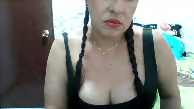 Snapshot of Alisson_brand chatting on 05/04/26, 03:48 Alisson brand online show from 05/04/26, 03:48