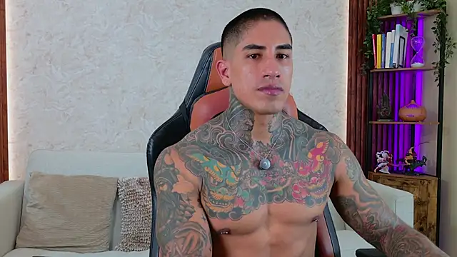 AdanReilly online show from 04/15/26, 03:49