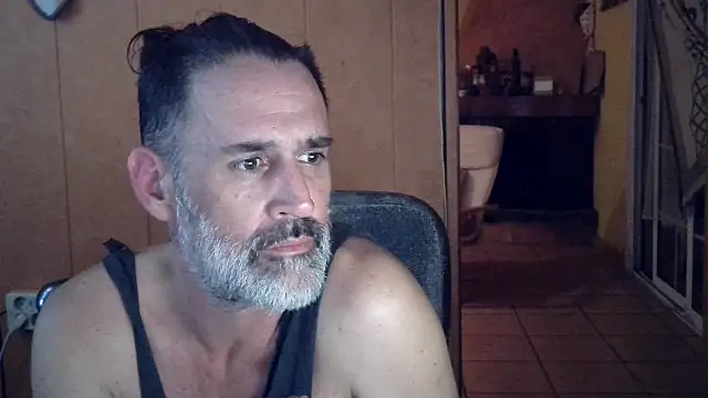 Snapshot of Lia_Y_PatrickX chatting on 09/18/25, 09:29 Lia Y PatrickX online show from 09/18/25, 09:29