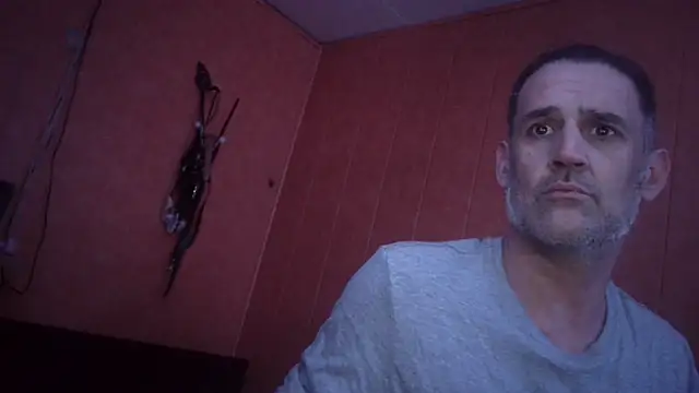 Snapshot of Lia_Y_PatrickX chatting on 02/07/25, 10:52 Lia Y PatrickX online show from 02/07/25, 10:52