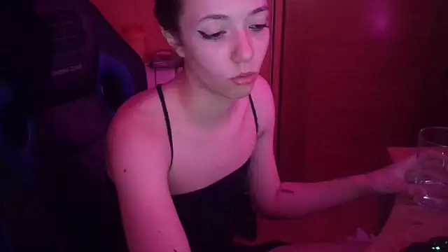 Snapshot of Lia_Y_PatrickX chatting on 02/10/25, 10:30 Lia Y PatrickX online show from 02/10/25, 10:30