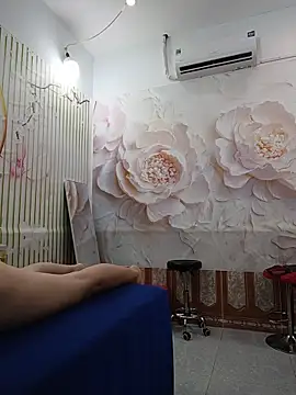 zizi public online show from 05/19/26, 01:56