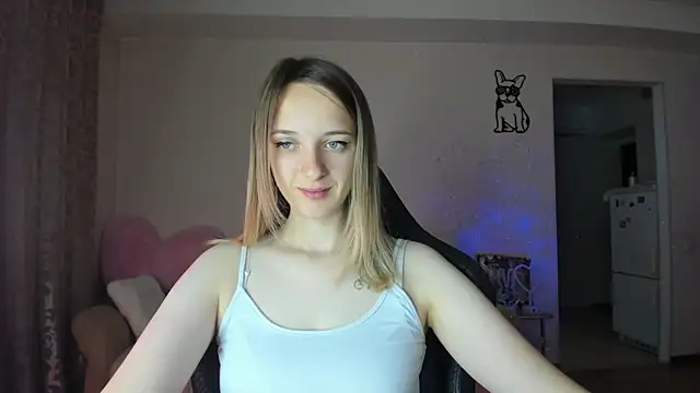 Snapshot of RouseReed chatting on 06/17/26, 05:18 RouseReed online show from 06/17/26, 05:18