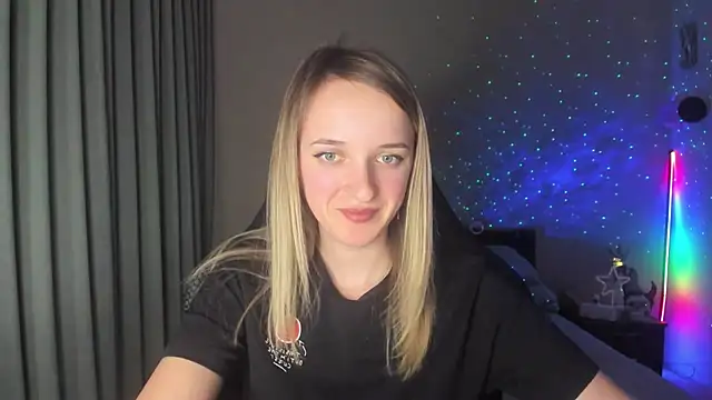 Snapshot of RouseReed chatting on 03/11/25, 04:29 RouseReed online show from 03/11/25, 04:29