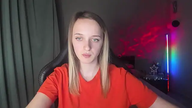 Snapshot of RouseReed chatting on 03/07/25, 04:11 RouseReed online show from 03/07/25, 04:11