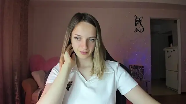 Snapshot of RouseReed chatting on 06/15/26, 06:46 RouseReed online show from 06/15/26, 06:46
