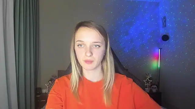 Snapshot of RouseReed chatting on 03/10/25, 04:35 RouseReed online show from 03/10/25, 04:35