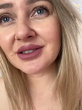 LadyLolyPop  online show from 03/13/25, 07:20