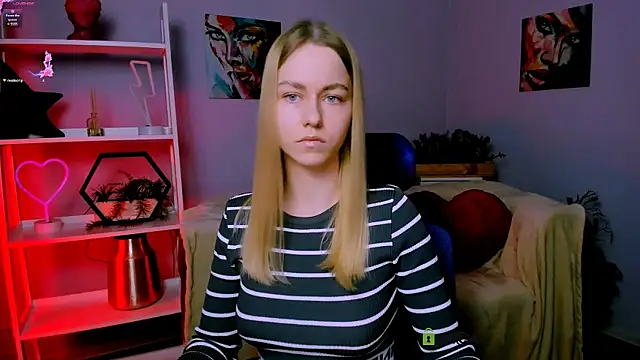 scarlet mooore online show from 03/05/25, 08:32