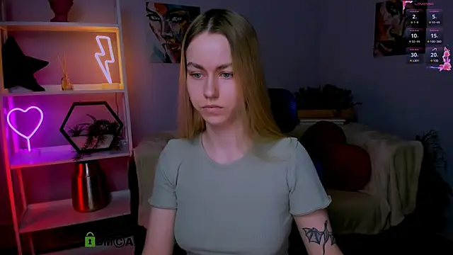 scarlet mooore online show from 03/10/25, 08:12