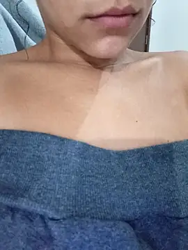 Snapshot of By_Aninha chatting on 06/06/26, 03:12 By Aninha online show from 06/06/26, 03:12
