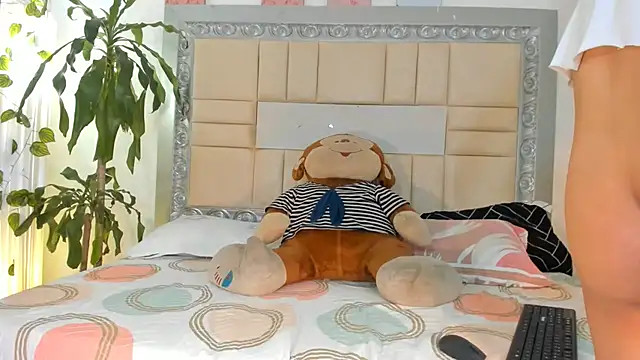 GingerDollx online show from 12/15/25, 08:14