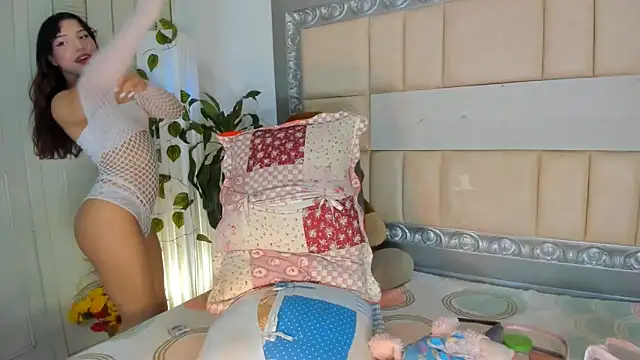 GingerDollx online show from 12/05/25, 09:01