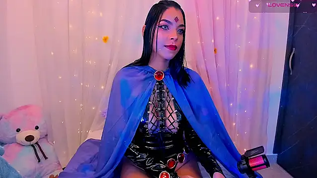 Snapshot of Hannahs_Napit chatting on 02/11/25, 10:07 Hannahs Napit online show from 02/11/25, 10:07