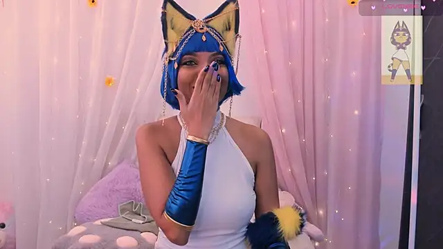 Snapshot of Hannahs_Napit chatting on 10/31/25, 09:00 Hannahs Napit online show from 10/31/25, 09:00