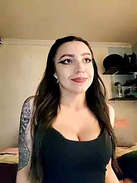 Paudelatorre online show from 11/17/25, 03:32