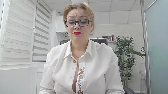 LadyJeen online show from 01/17/26, 06:28