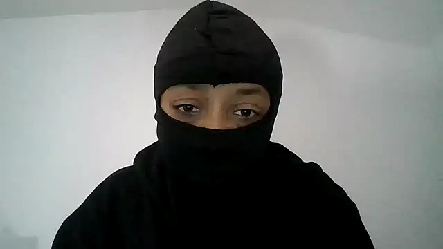Snapshot of Daszler chatting on 03/11/25, 11:26 Daszler online show from 03/11/25, 11:26