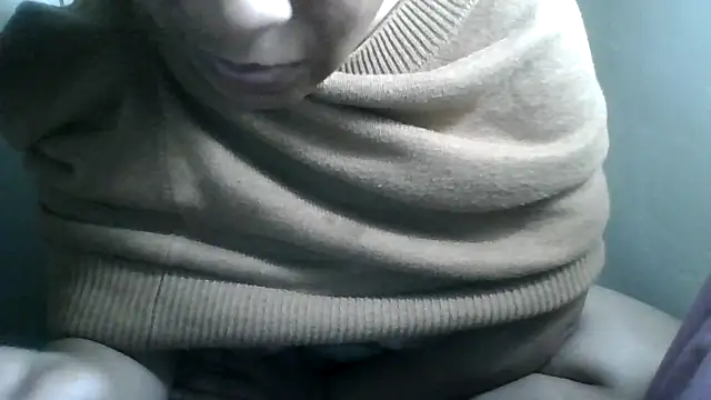 Snapshot of Daszler chatting on 01/18/25, 04:59 Daszler online show from 01/18/25, 04:59