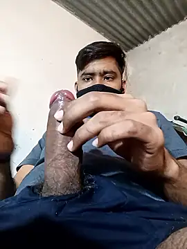 Snapshot of Pussy_lover_33 chatting on 01/12/26, 04:19 Pussy lover 33 online show from 01/12/26, 04:19