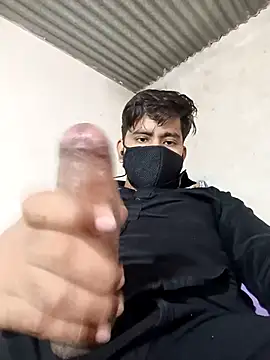 Snapshot of Pussy_lover_33 chatting on 10/28/25, 04:13 Pussy lover 33 online show from 10/28/25, 04:13