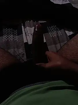 Snapshot of Pussy_lover_33 chatting on 10/23/25, 12:48 Pussy lover 33 online show from 10/23/25, 12:48