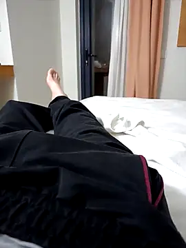 xxalperalper06 online show from 04/22/26, 07:42