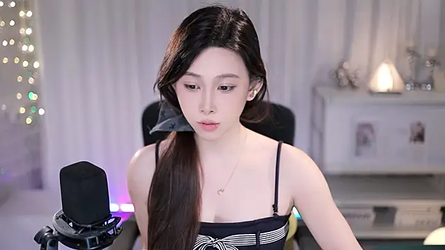 Snapshot of SleepArtist chatting on 06/15/26, 03:12 SleepArtist online show from 06/15/26, 03:12