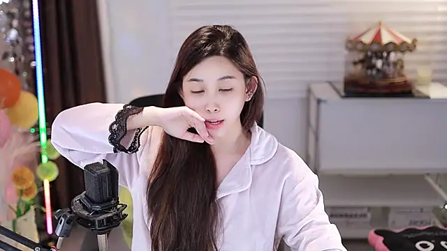 SleepArtist online show from 11/18/25, 05:38