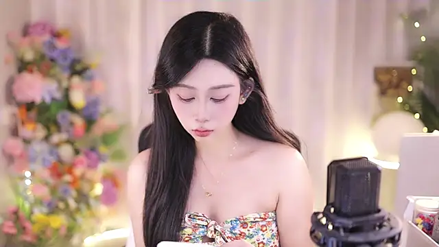 Snapshot of SleepArtist chatting on 03/04/25, 01:49 SleepArtist online show from 03/04/25, 01:49